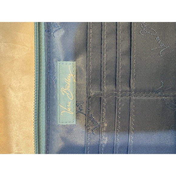 Vera Bradley Wrist Wallet Retired Pattern "Bali Blue" from Summer 2009 - Picture 7 of 7